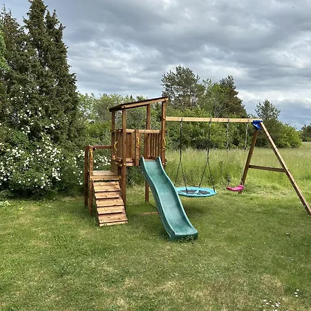 Paadi Puhkemaja Salinomme