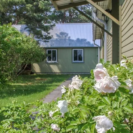 Paadi Puhkemaja Holiday home *