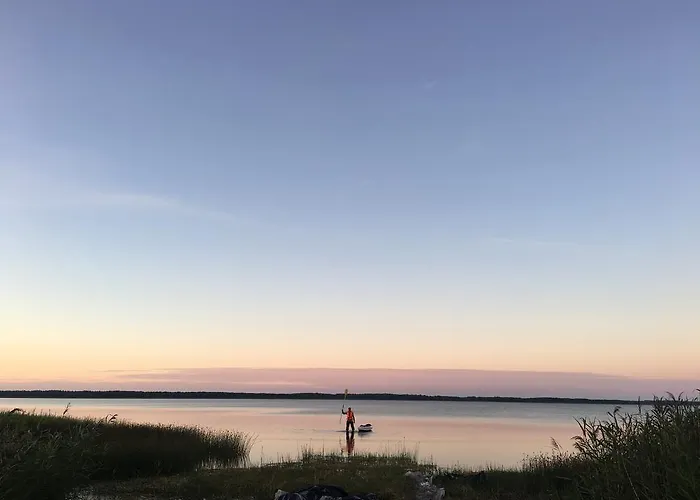 Paadi Puhkemaja Salinomme