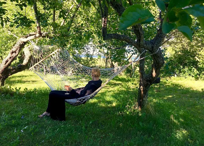 Paadi Puhkemaja * Salinomme